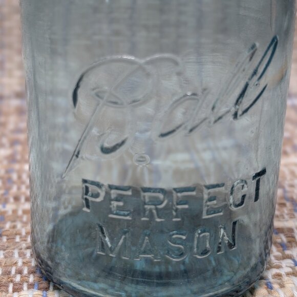 Vintage 1923-1933 Ball Perfect Mason Jar 10 Blue Glass Jar Zinc Lid Quart - Picture 9 of 9